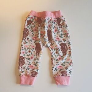 ⭐3/$15⭐ Highland Cows Floral Print Kids Bottoms with Pockets Size 80 (12-18M)